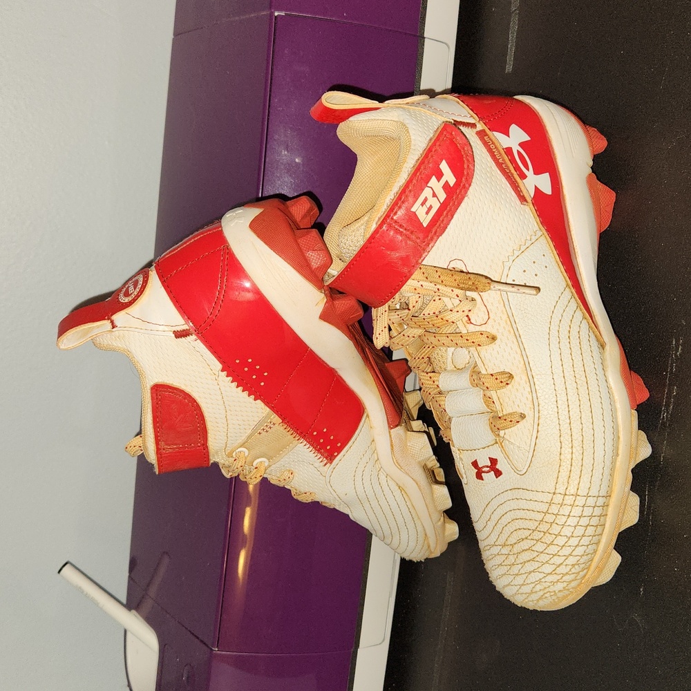 Under Armour Kids' Harper 7 Mid RM Baseball Cleats